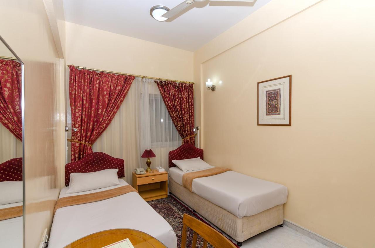 Royalton Hotel Dubai Buitenkant foto