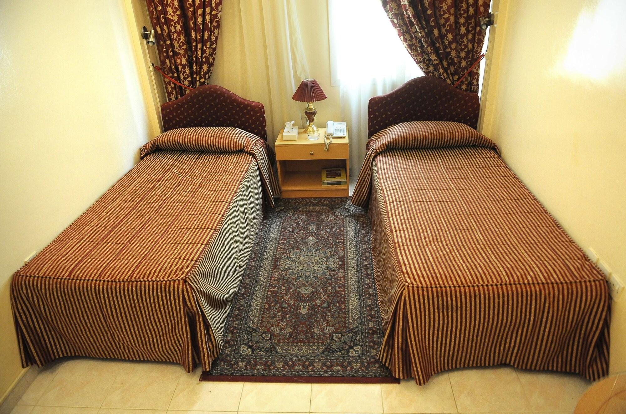 Royalton Hotel Dubai Buitenkant foto