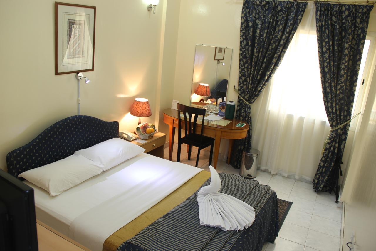Royalton Hotel Dubai Buitenkant foto